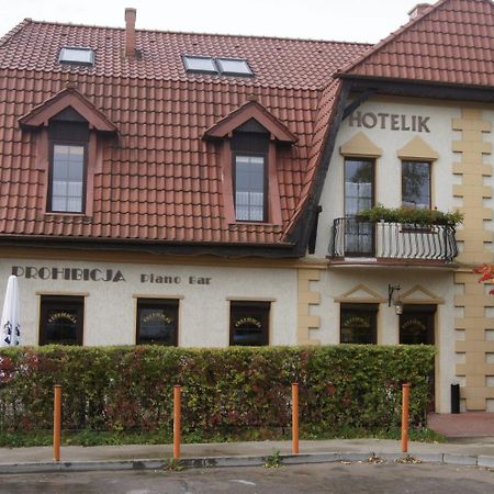 Prohibicja Peter'S Pub Motel Mikołajki Eksteriør bilde