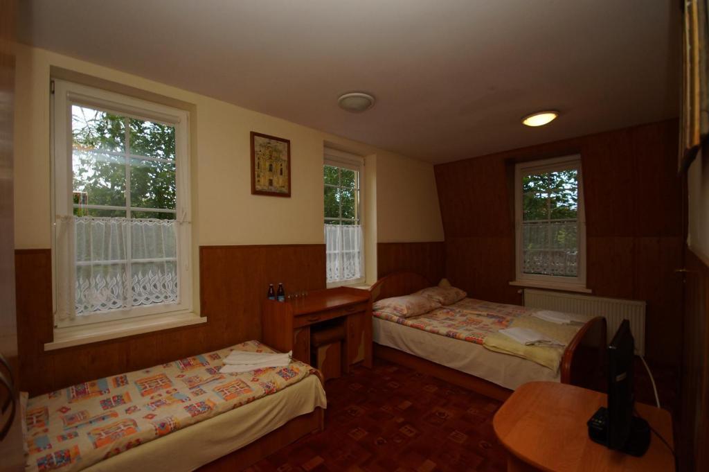 Prohibicja Peter'S Pub Motel Mikołajki Eksteriør bilde
